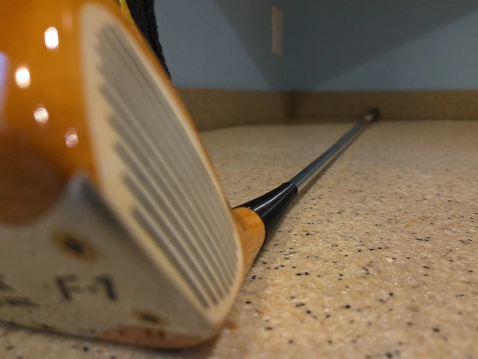 Vintage Wood Bros Kool Cat F-1 Driver 1 Wood- Graphite Shaft - With Cover - Image 4 of 4