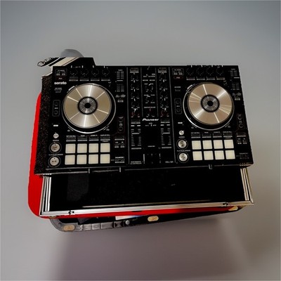 Pioneer DDJ-SR Double Deck DJ Controller, 16 Pads, Echo, Flanger, Filter