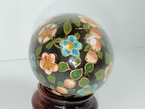 VINTAGE Wood Hand Painted Floral Lacquered, Floral Egg With Stand - Picture 6 of 7