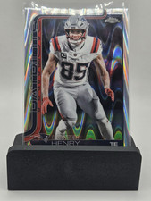 2025 Topps Chrome Raywave Hunter Henry #209 New England Patriots NFL 