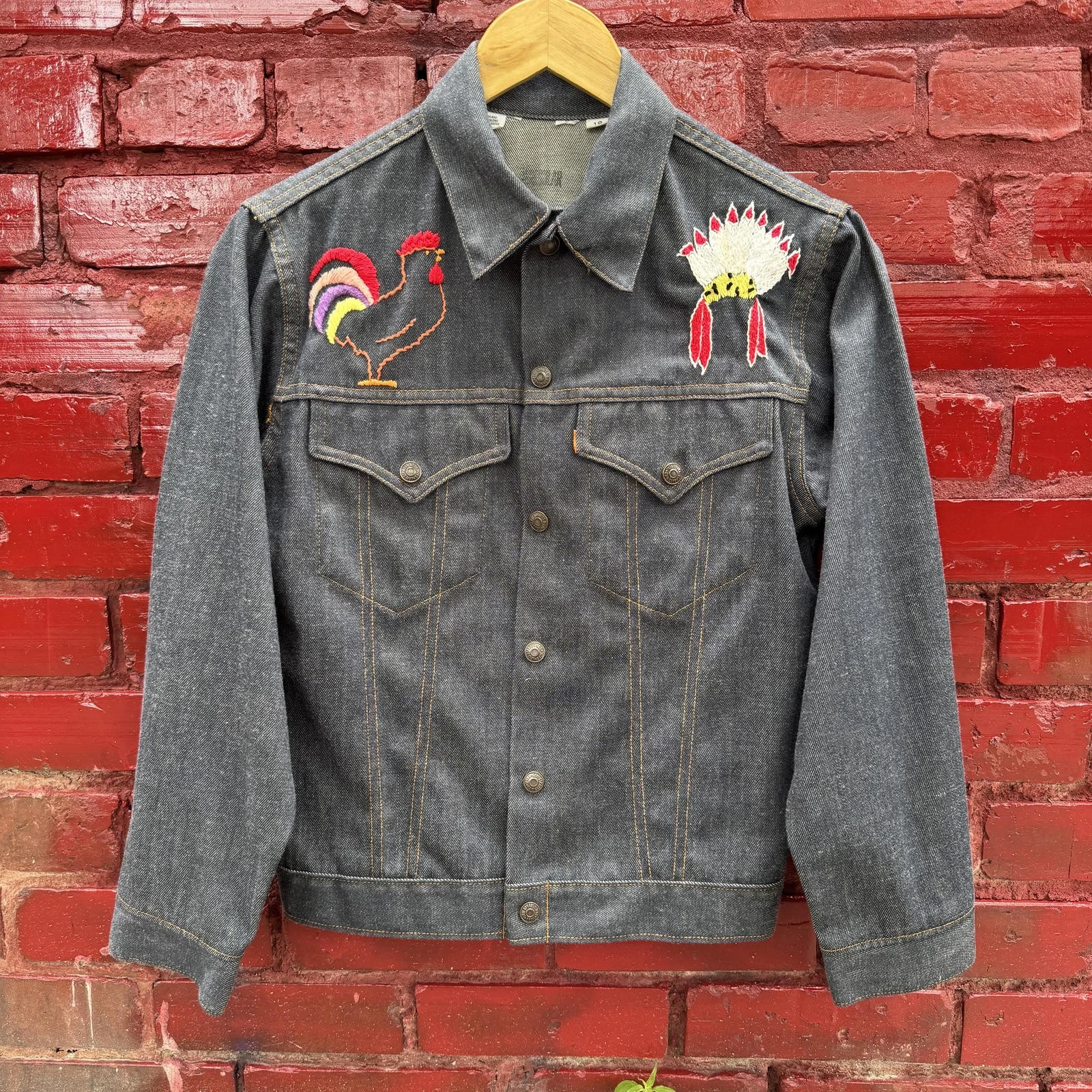 Vintage 70's Levis Denim Jacket Custom Embroidery Dark Wash Size 18 Made in USA