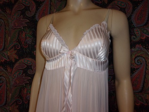 Linea Donatella Pink Peignoir Gown & Robe Set Satin & Sheer Size (S) - Picture 8 of 15