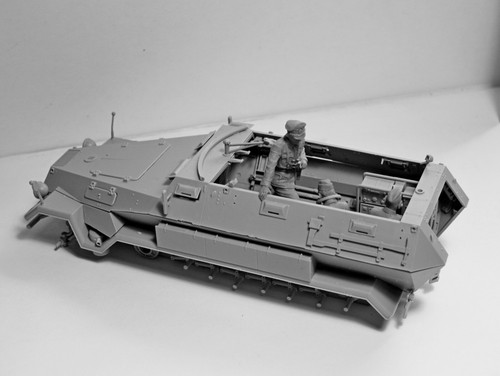 ICM 35644 Plastic model kit 1:35 German Command Vehicle Crew 1939-1942 4 figures - Picture 7 of 12