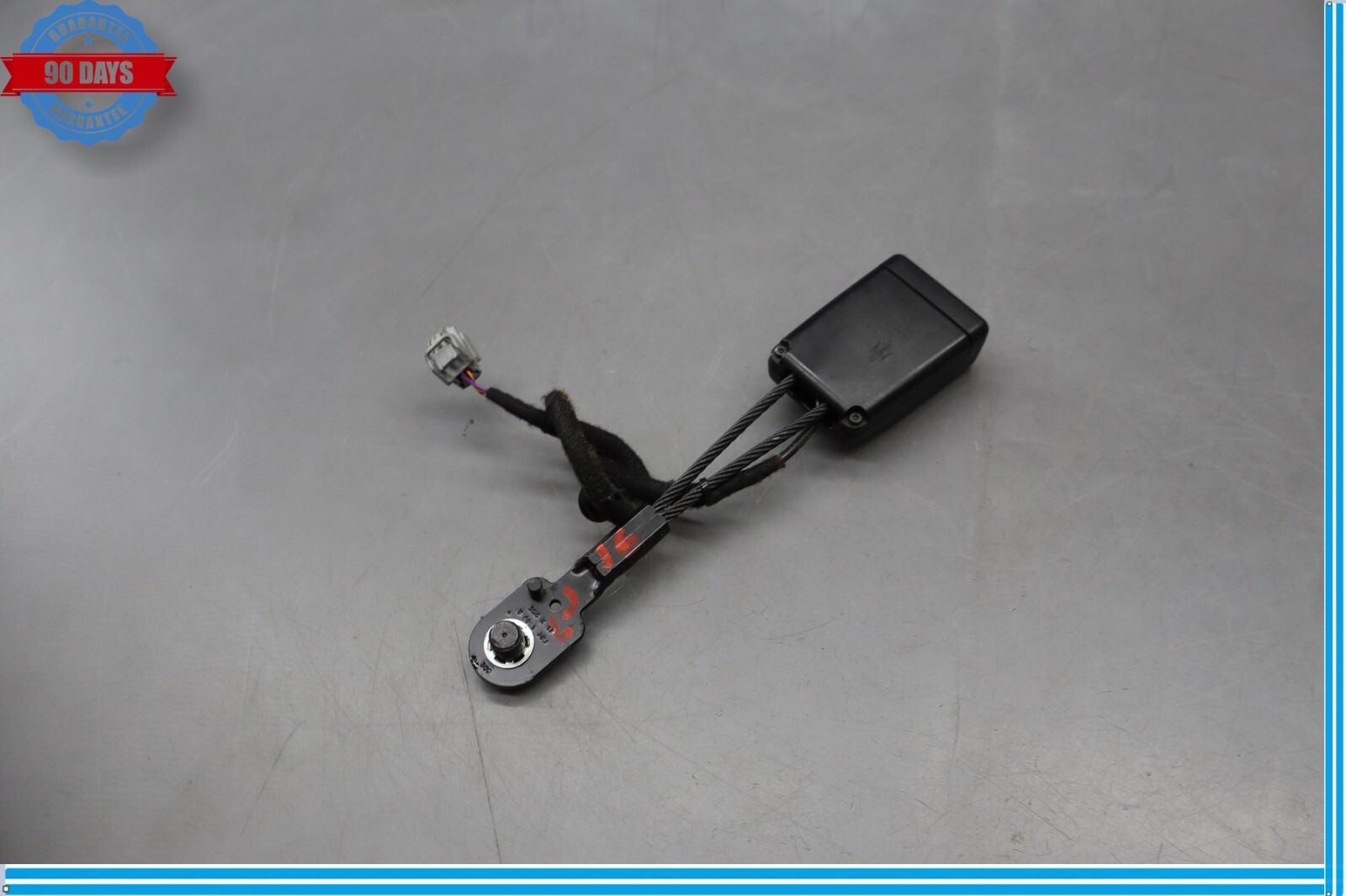 Maserati Ghibli 2014-2022 Front Left Seat belt buckle