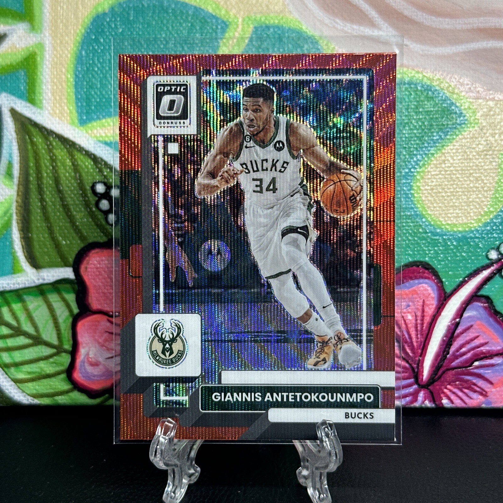 2022-23 Panini Donruss Optic #75 Giannis Antetokounmpo Red Wave Prizm Asia