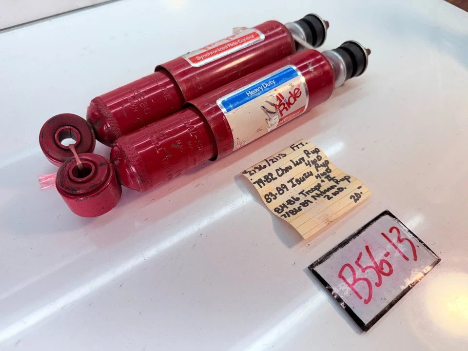 NOS PAIR SHOCK ABSORBER 1979 - 1989 ISUZU TROOPER MK1 NISSAN PICKUP B56-13 - Image 2 of 4