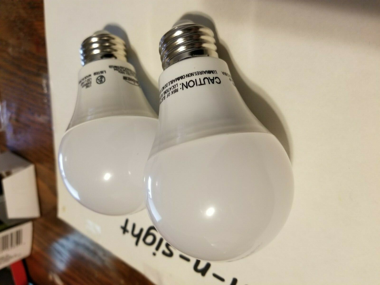  Light Bulb Secret Hidden Compartment Stash Can Diversion Security Safe 