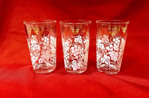 (3) Vintage Mid Century White Grapes And Gold Juice Glasses EXC Condition!