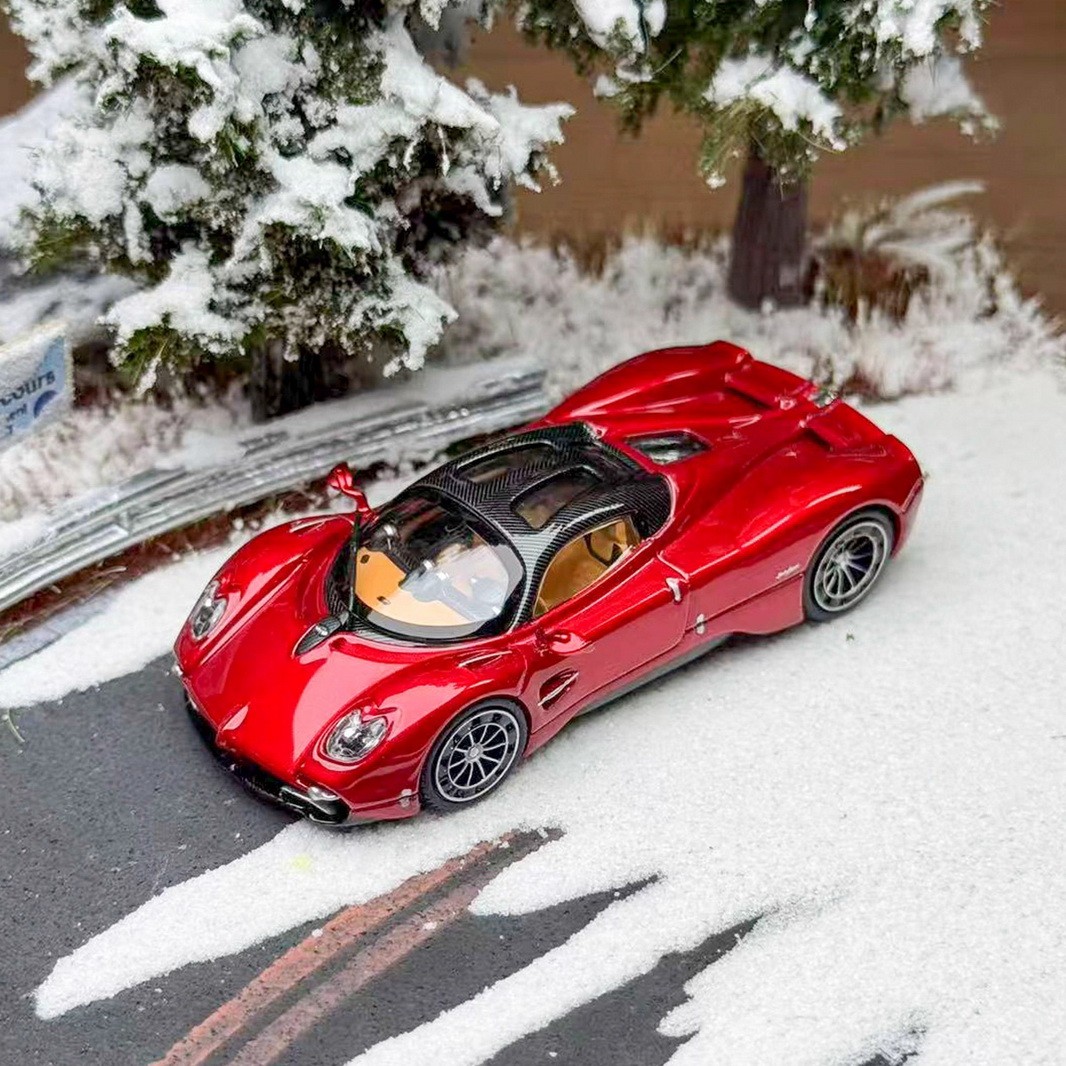 LCD 1/64 Scale Pagani Utopia Red Diecast Car Model Toy Collection