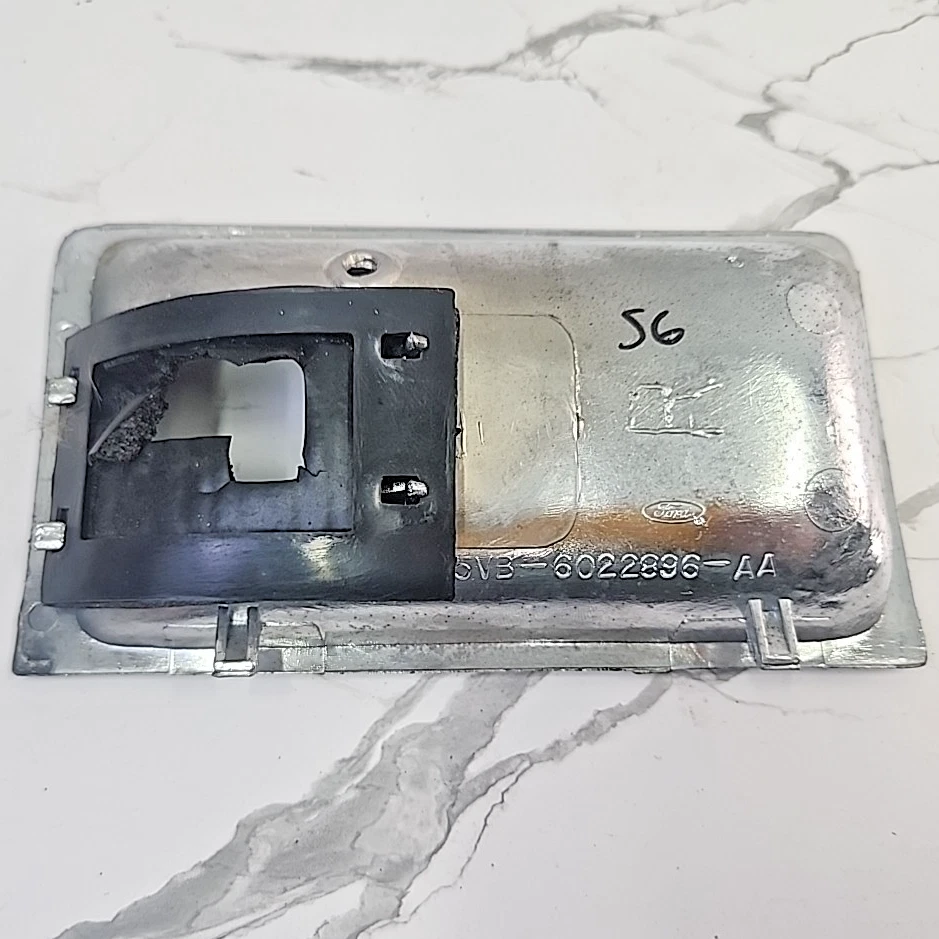 Lincoln D5VB6022896AA 1975-1979 Continental diestro interior moldura de manija de puerta plateada Foto 4 de 4