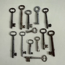 LOT OF 13 OLD ANTIQUE VINTAGE SKELETON KEYS Barrows Corbin Eagle Taylor Sk104
