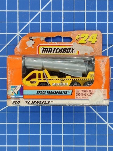 MATCHBOX #24 ROCKET SPACE TRANSPORTER DIECAST MODEL BOXED - Picture 2 of 6