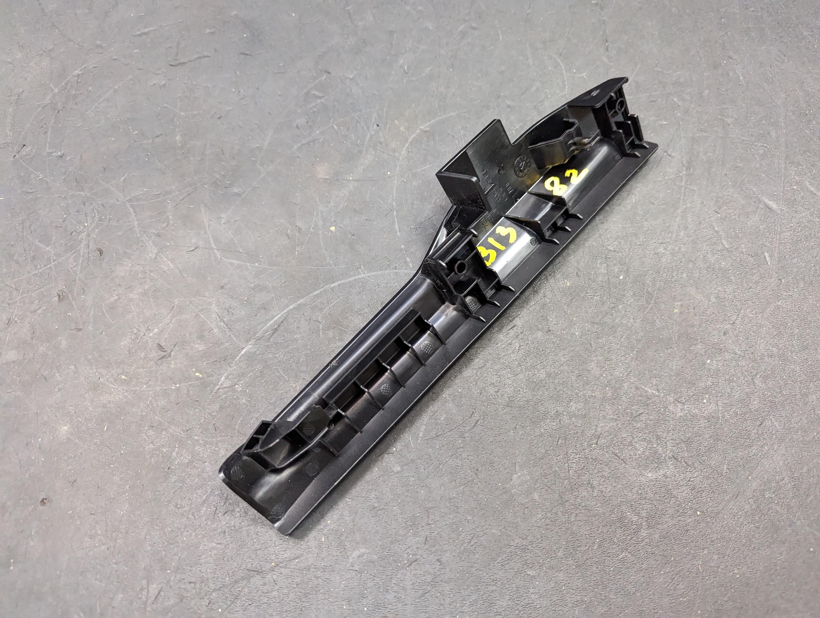 川端玉章／中島来章門 小田海僊・高橋由一師事「俊寛」掛軸 絹本 共箱