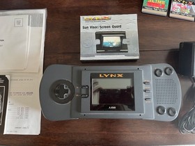 ORINGINAL ATARI Lynx/Full Set w/box,carrying case, original papers w/6 games