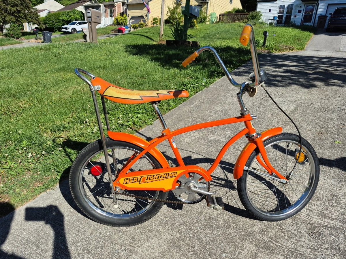 Vintage Schwinn Stingray Bike In Collectible Complete Bikes for