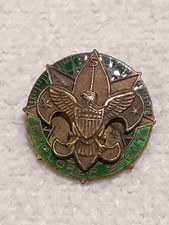 Early Boy Scout Explorer 1940s Universal pin BSA Medal Insignia