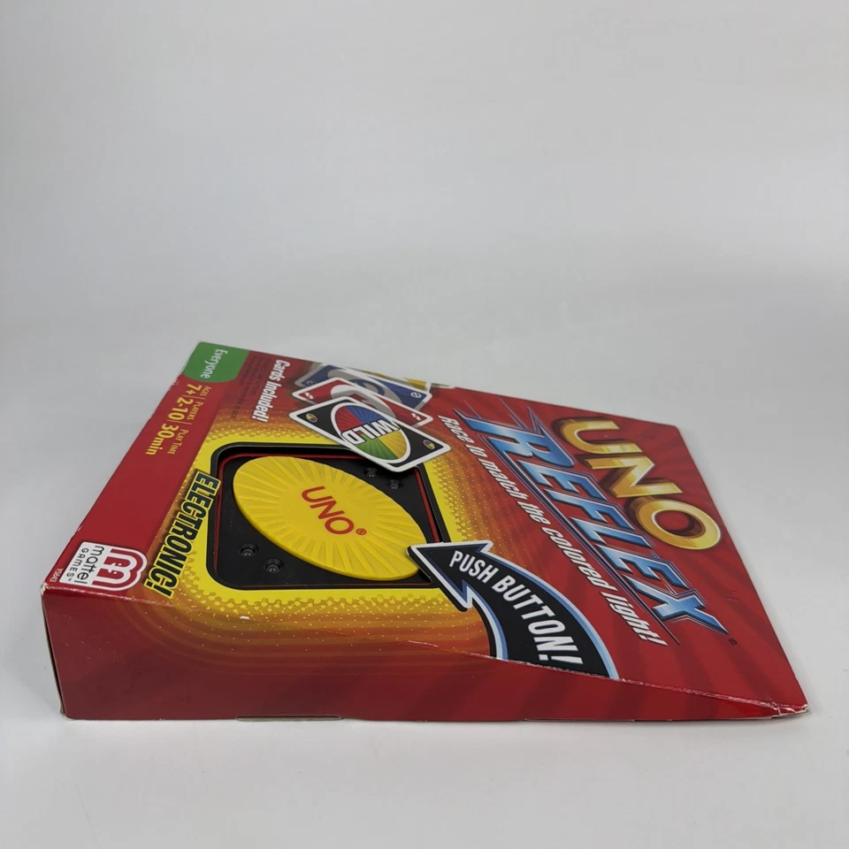 New UNO REFLEX Electronic Card Game ~ Race to Match the Colored Light NIB 2010 - Image 4 of 4