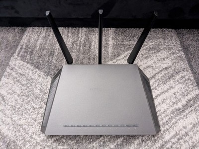 NETGEAR AC1900 Nighthawk 1300 Mbps 5-Port