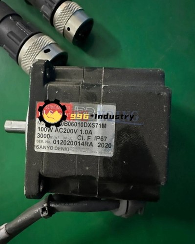 1Pcs USED SANYO DENKI SERVO MOTOR P30B06010DXS71M