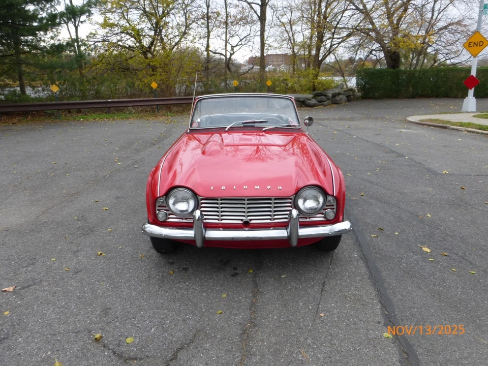 Triumph TR4 1965 ruedas de alambre Foto 2 de 4