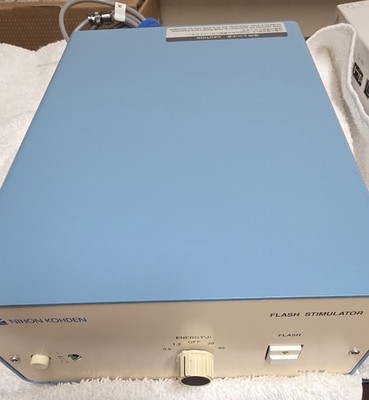 Nihon Kohden SLS-3100 Flash Stimulator VEP EEG EP System w/ Cables