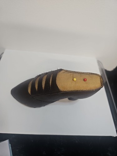 Faux Leather Plush Victorian Shoe Pin Cushion 3.5x5.5 Brown And Gold - 第 4/6 張圖片