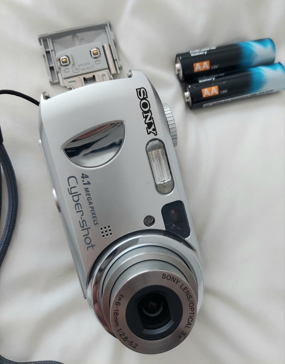 デジタルカメラ Syber-Syot SONY DSC-P73 Sony Cyber-shot DSC-P73 4.1MP Digital Camera - Silver FOR