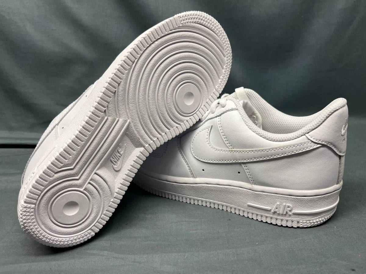 Nike Air Force 1 LE GS Triple White