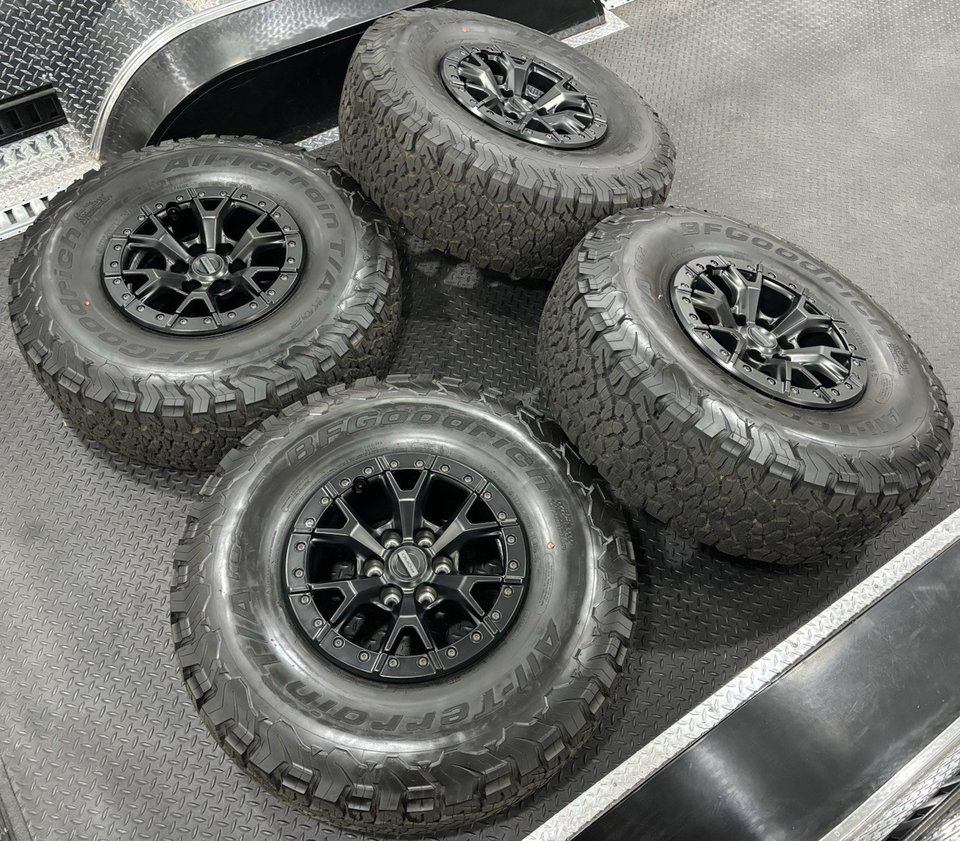Raptor R Ford F-150 BLACK 17