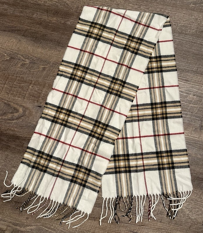 Croft & Barrow Womens Plaid Scarf 66 X 11"