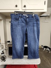 Womens Levi's Cropped Jeans
