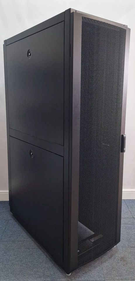 Emcore 19" 600mm x 1200mm Networking Server Rack Cabinet 42U Black With Sides - Image 2 of 4