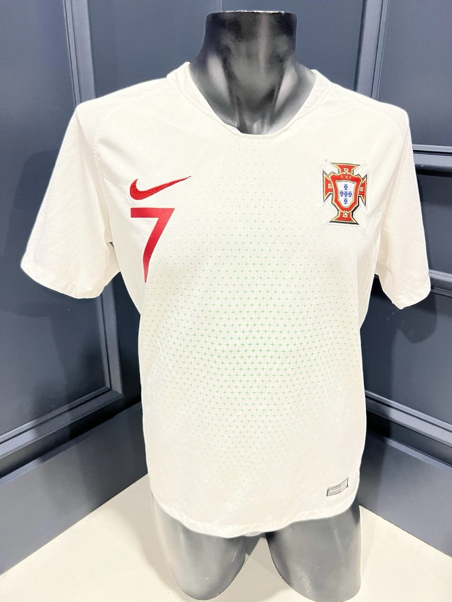Preços baixos em Nike Cristiano Ronaldo Portugal National Team