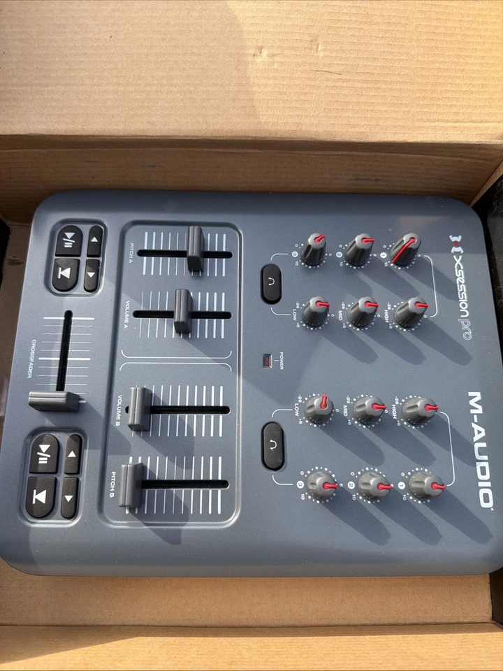 M-Audio Torq MixLab Digital DJ System - Image 2 of 3