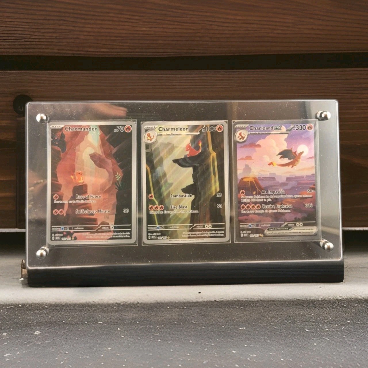 STAND ACRILICO 3 CARTE RAW CUSTODIA STAND ESPOSITORE POKEMON ONE PIECE MAGIC