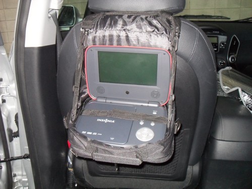 Car & Carrying Case for Portable DVD Players upto 10"  - Afbeelding 3 van 8