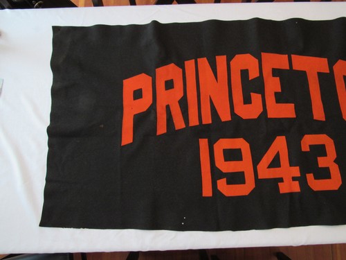 Huge Antique Vintage Banner Pennant Felt PRINCETON 1943 College RARE WOOL 65x33" - Picture 2 of 9