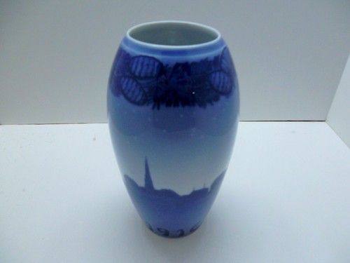 VASO BING AND GRONDAHL / 1916 / VASO NATALE / PINO / COSTRUZIONE CITTÀ STELLA NOTTE - Foto 2 di 6