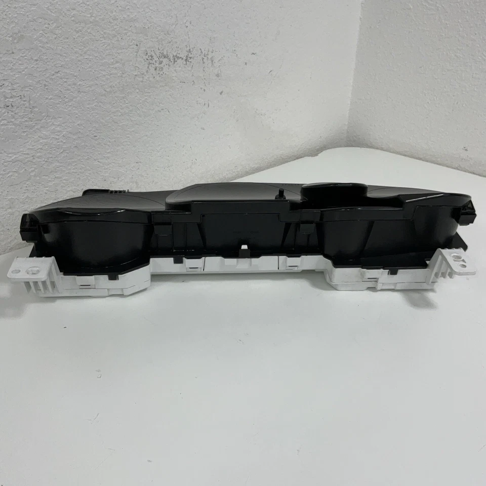Toyota Sequoia Unk Mil 2010 cuadro de instrumentos velocímetro 83800-0CC72 OEM Y2-12 Foto 4 de 4