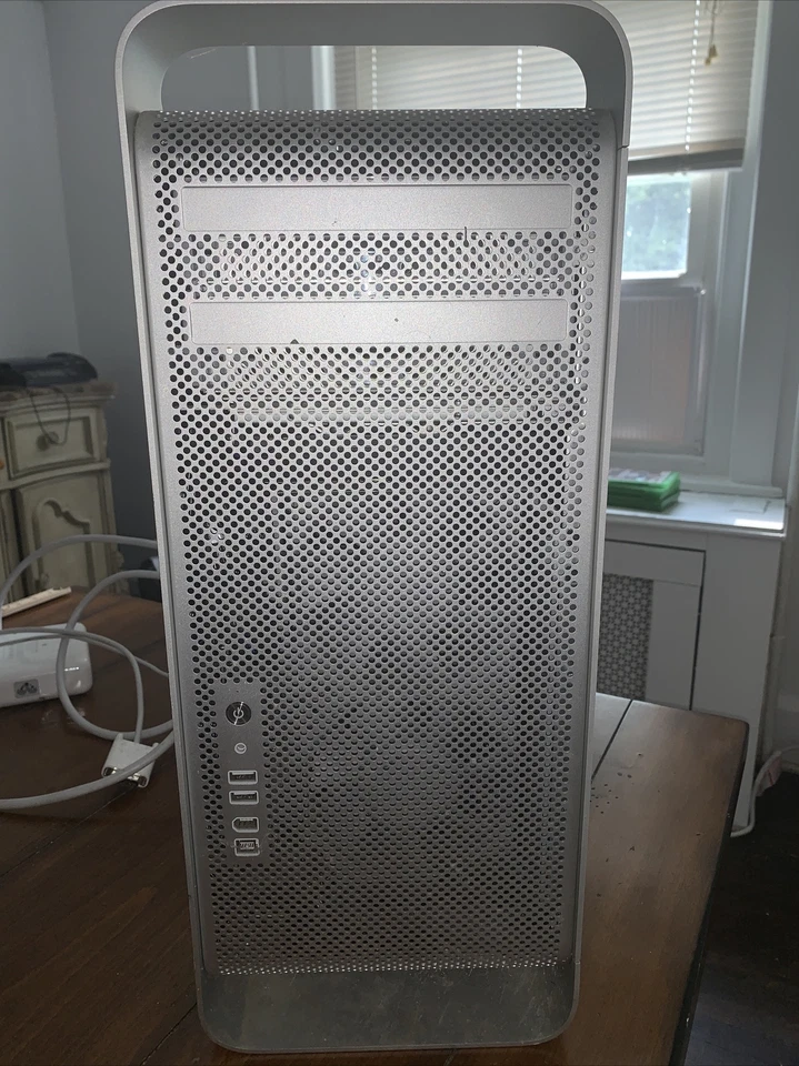 Apple Mac Pro - Computer Tower - 3,1 Model: A1186 EMC 2113 - Vintage Computer - Image 2 of 4