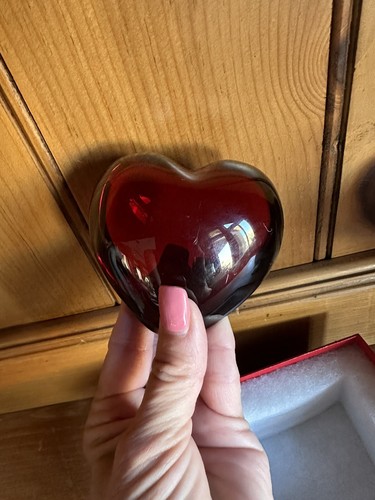 Baccarat Crystal Red Puffed Heart Paperweight 1761585 BRAND NEW ORIGIN Box $375 - Picture 5 of 9