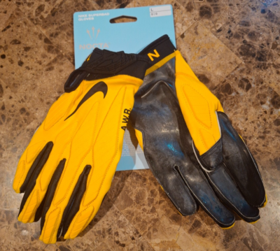 NIKE X DRAKE NOCTA SUPERBAD PADDED LINEMAN FOOTBALL GLOVES, ADULT