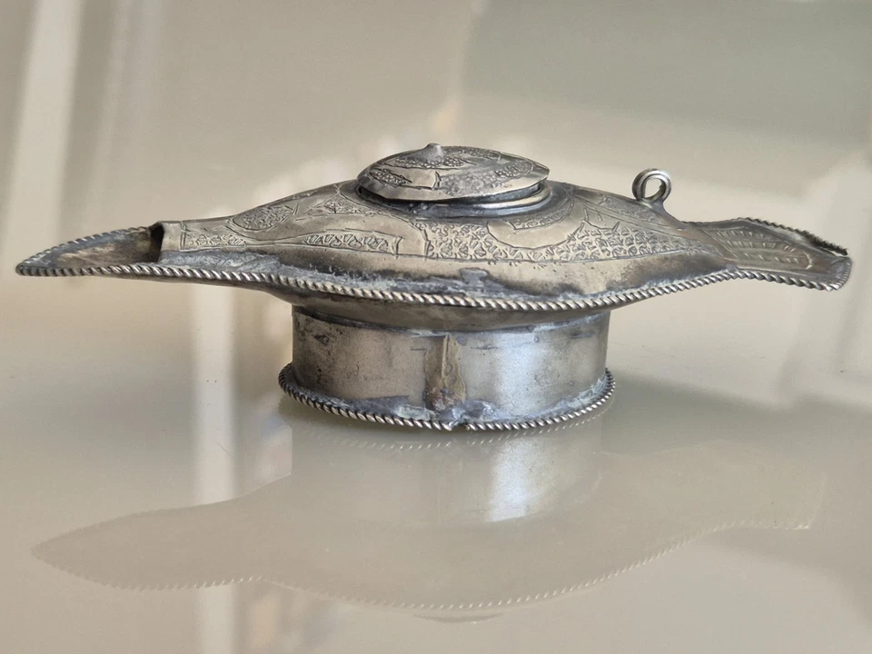 Petite Lampe À Huile Ancienne - Photo 2/4