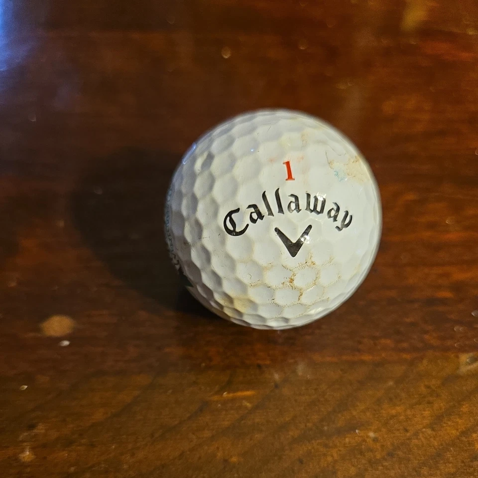 Pelota de golf Castle Pines Ventures LLC con logotipo. Callaway #1 Tour i(s) Usado. Foto 3 de 4