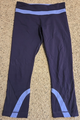 Pair of Womens Lululemon Blue w/ Purple Stripes Leggings Workout