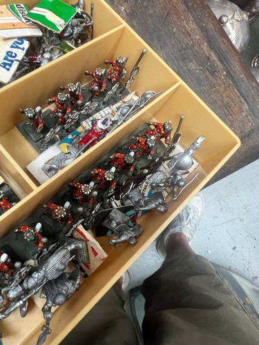 (B) LOT OF VINTAGE WARHAMMER ? METAL FIGURES IN TUB - Picture 5 of 19