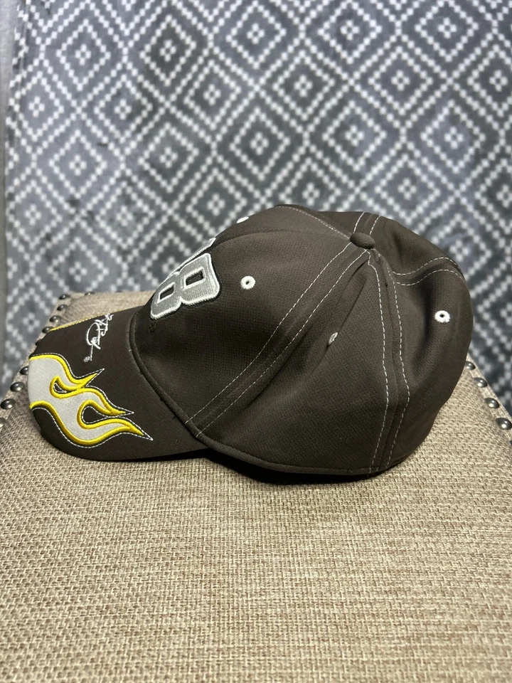 Gorra de béisbol Nascar Kyle Bush negra amarilla llama 18 ajustada Joe Gibbs Foto 4 de 4