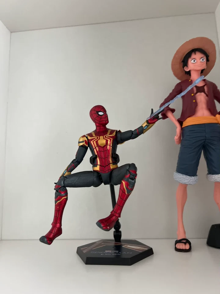 ZD Toys Marvel No Way Home Spider Man Red & Gold Suit Peter Parker Action Figure - Image 4 of 4