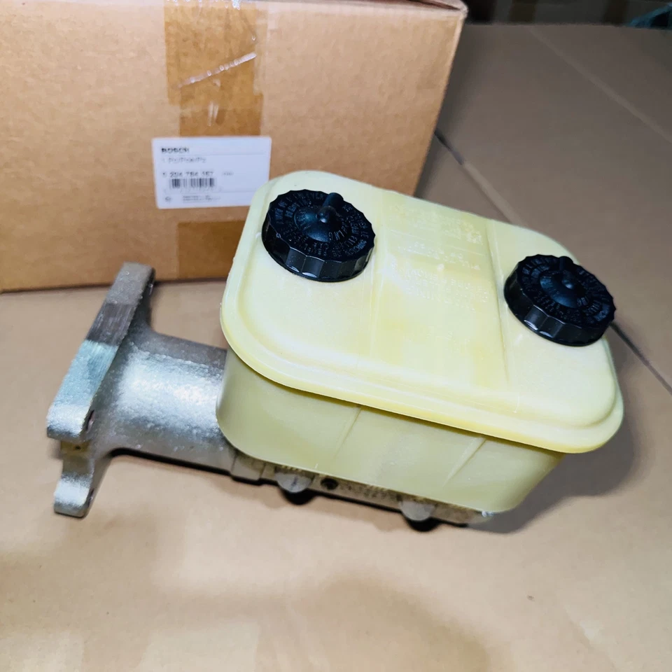 Cilindro maestro de freno Bosch OEM para Ford F-53 Kenworth Peterbilt 0204784167 Foto 2 de 4