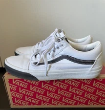 Size 9 - VANS Old Skool Color Block